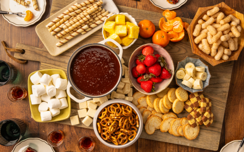 Amaretto Chocolate Fondue