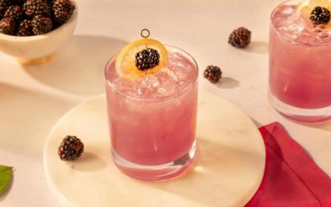 Blackberry Bourbon Smash