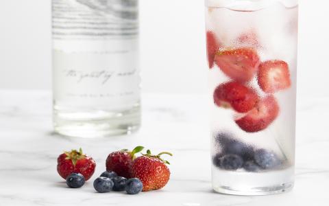 Cold River Red White and Blueberry Vodka Tonic
