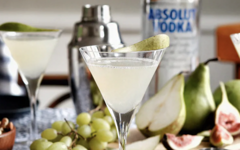 Elderflower and Pear Martini