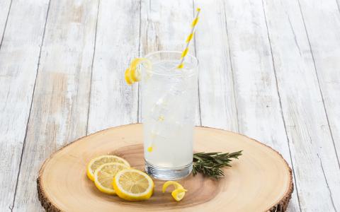 Apricot Tom Collins