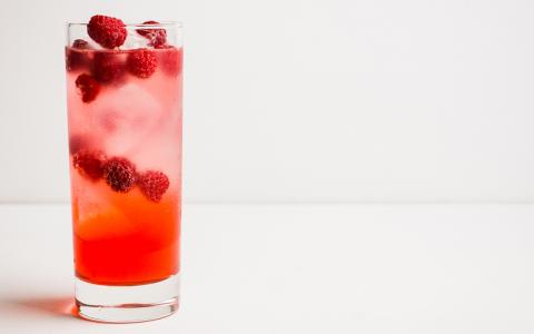 Vanilla Raspberry Spritz (Mocktail)