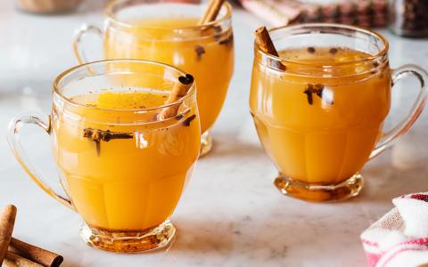 Hot Spiced Cider (Mocktail)