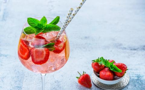 Strawberry Mint Cooler Mocktail