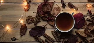 Cinnamon, Nutmeg and Ginger-Infused Cocktails