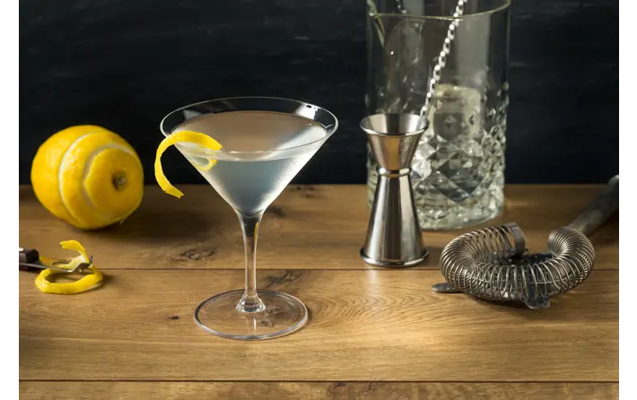 Dry Martini - Liquor.com