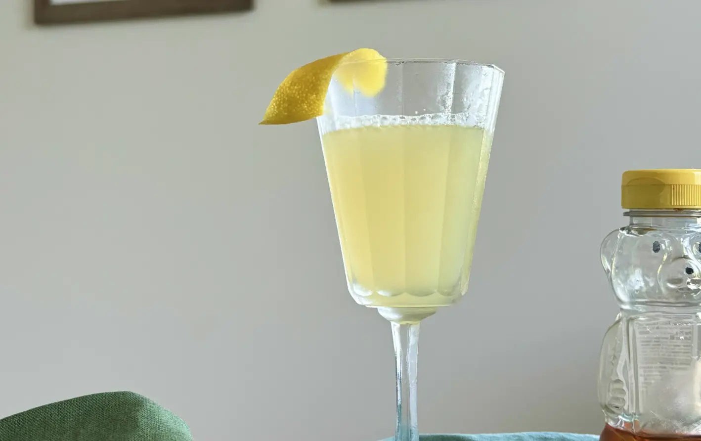 Ginger Bee's Knees cocktail