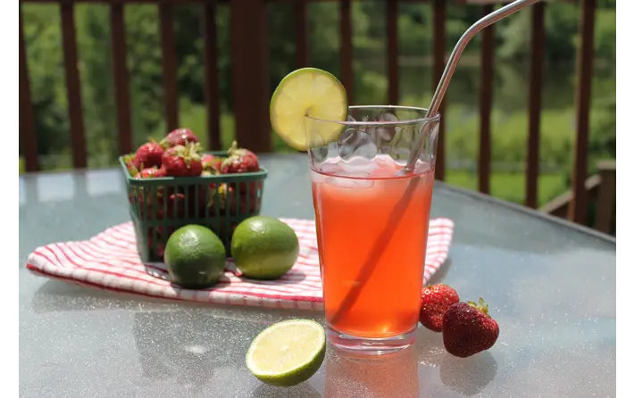 Strawberry Lime Mocktail Mule