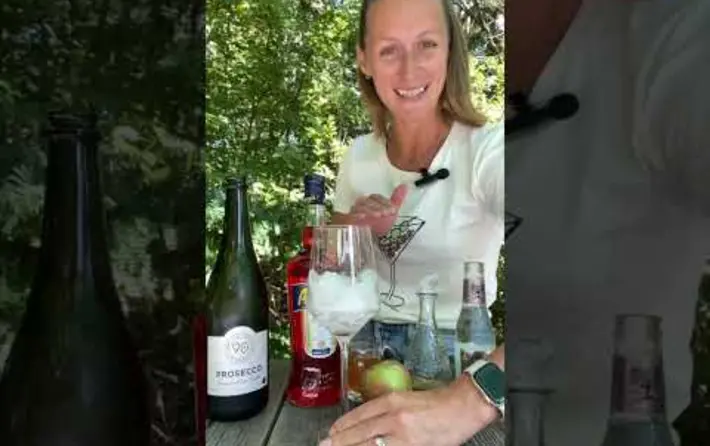 Cocktails with Katya - Apple Cider Spritz!