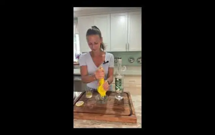 Cocktails with Katya - Bees Knees